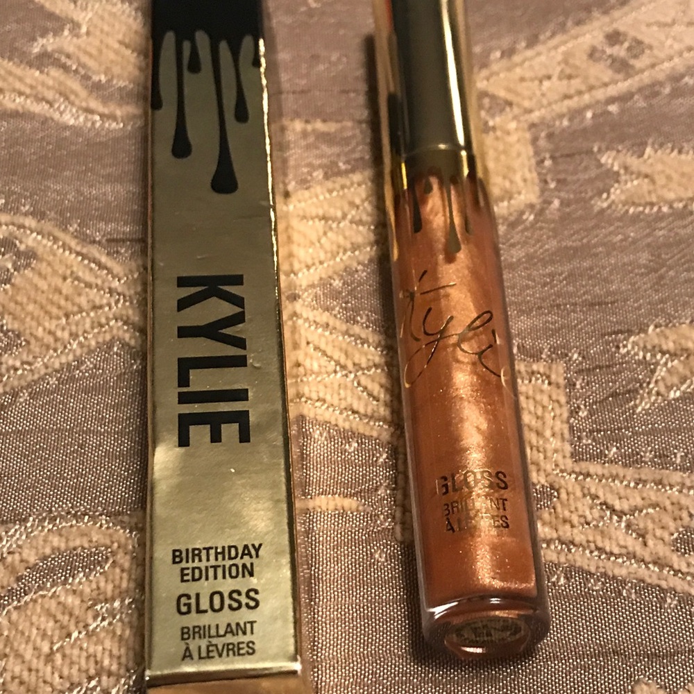 Kylie Birthday Gloss Poppin
